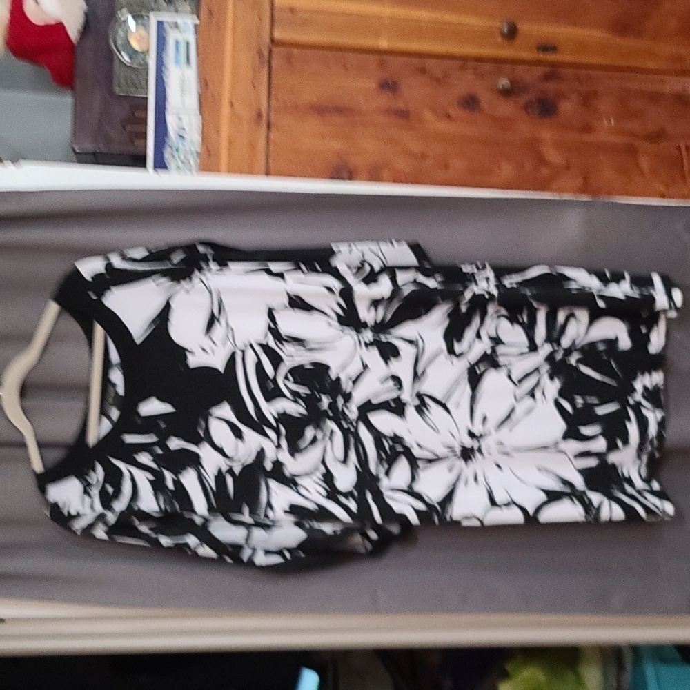 Lane Bryant Womens Dress Black/White Floral Lightweight Open Sleeves‎ 22/24  EUC